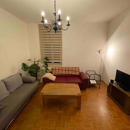 Schone Altbauwohnung Mit Grun In Ruhiger Lage Лейпциг Экстерьер фото